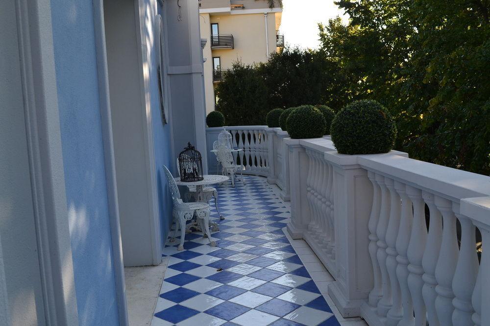 B And B Della Mimosa Desenzano del Garda Zewnętrze zdjęcie