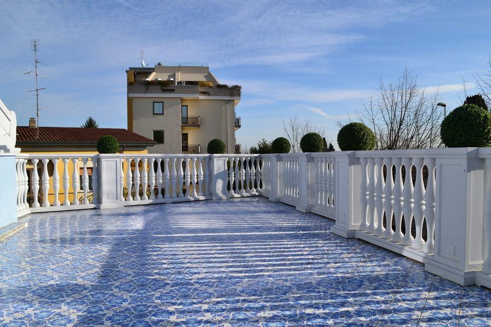 B And B Della Mimosa Desenzano del Garda Zewnętrze zdjęcie