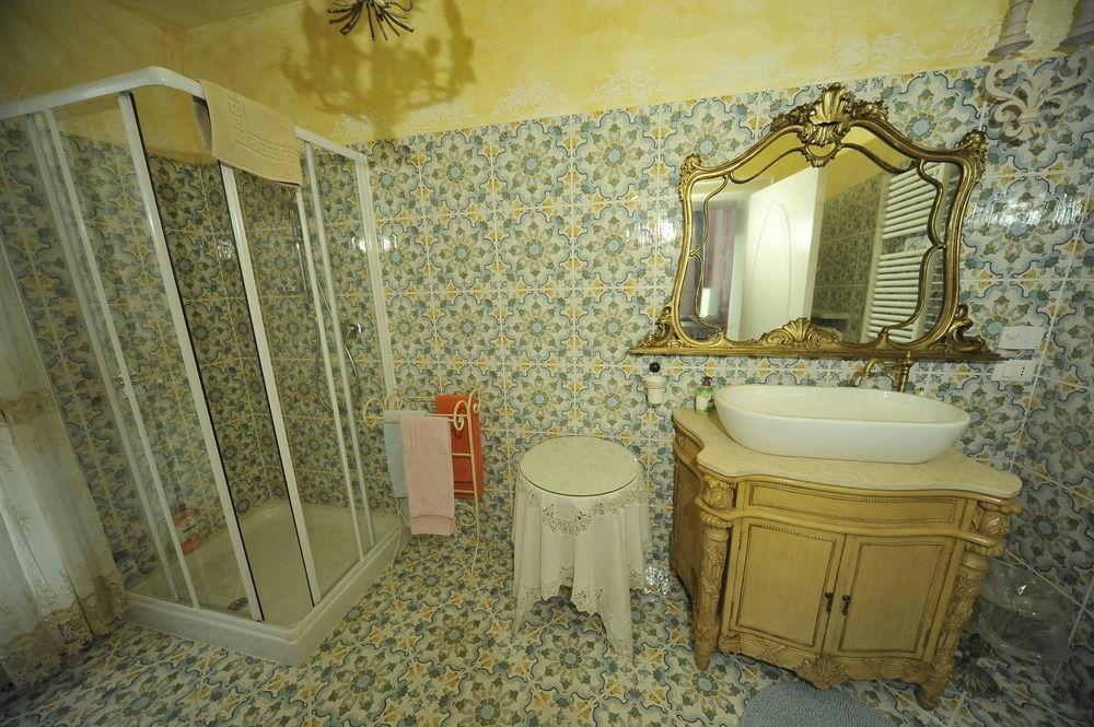 B And B Della Mimosa Desenzano del Garda Zewnętrze zdjęcie