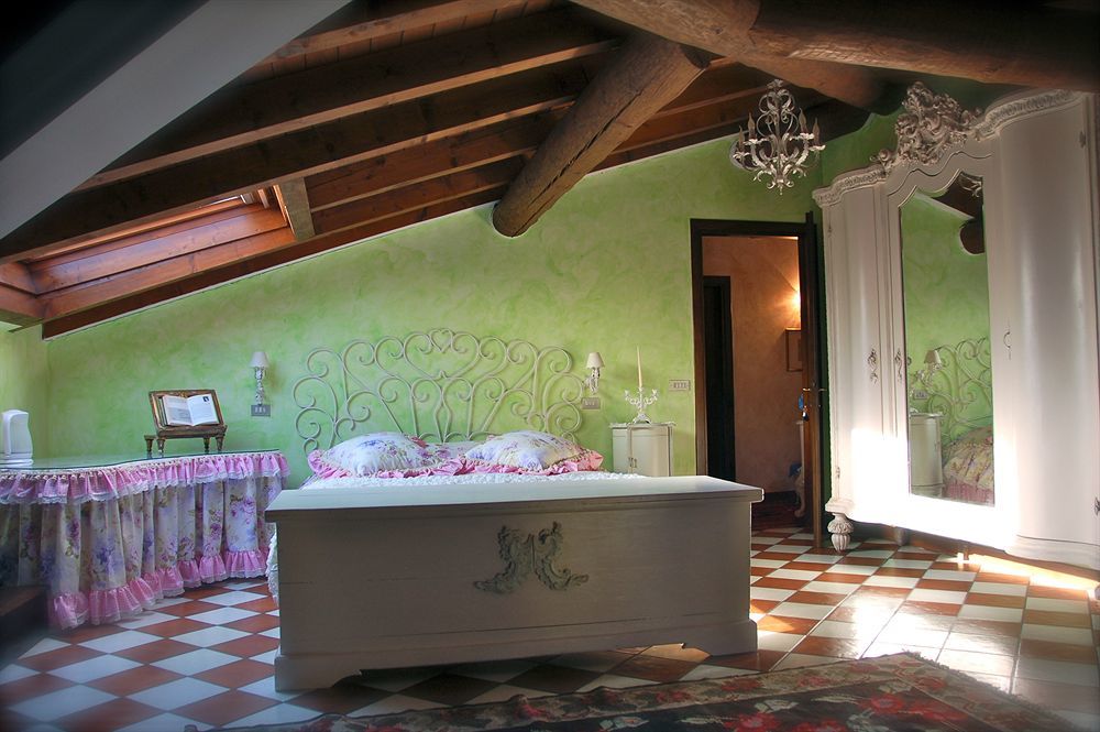 B And B Della Mimosa Desenzano del Garda Zewnętrze zdjęcie